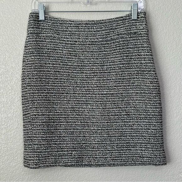 Banana Republic Black Combo Italian Fabric Textured Mini Skirt, Size 4 - Picture 1 of 13